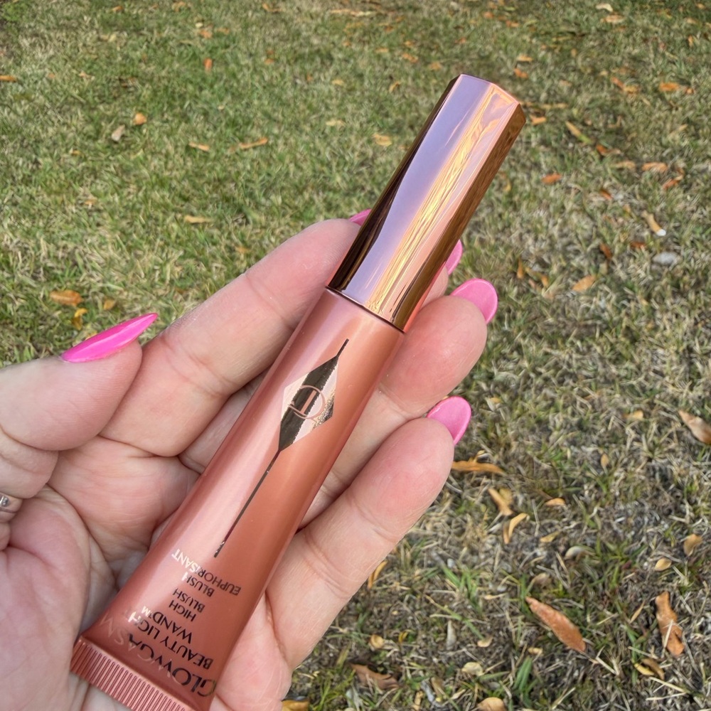 CHARLOTTE TILBURY Beauty Wand In Pinkgasm Blush - Picture 8 of 12